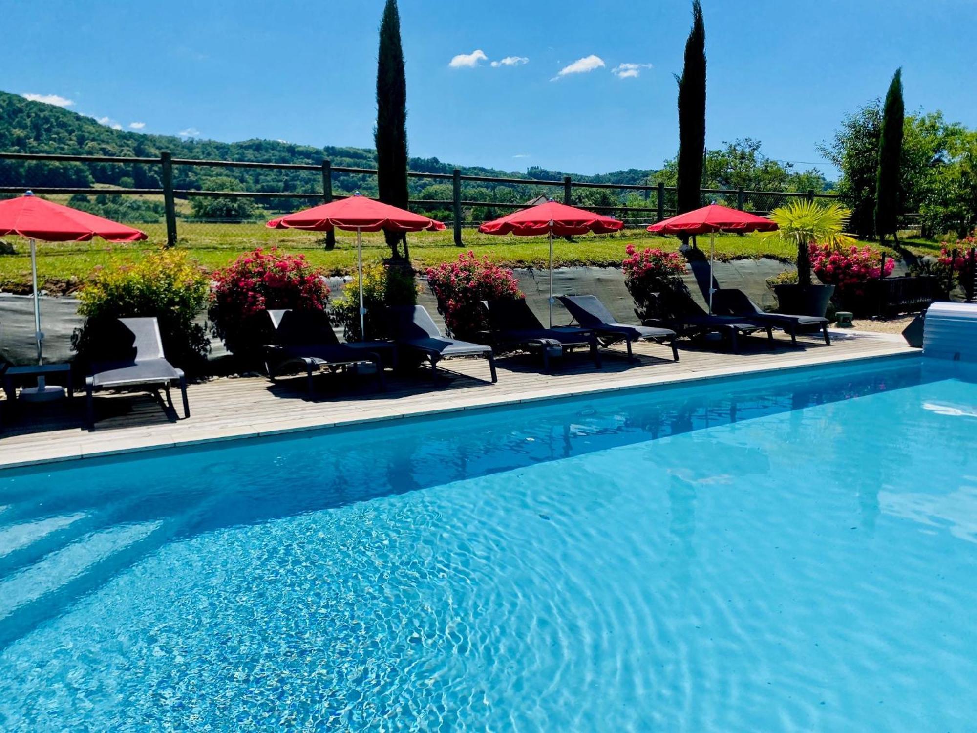 Domaine De Suzel Hotel Vignieu Exterior photo